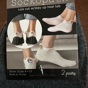 2 pairs Low Cut Socks with Fun Heel Tab